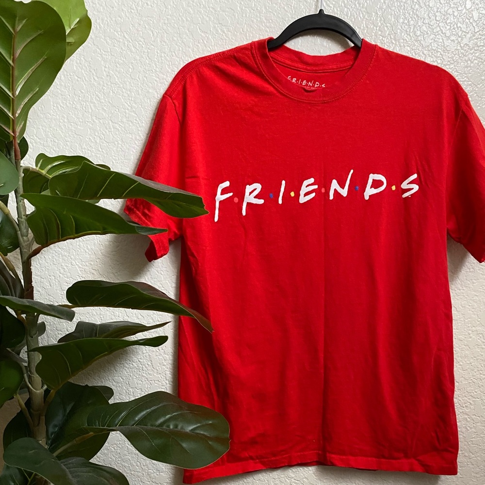 Forever 21 Scoop Neck “Friends” Graphic Tee Shirt